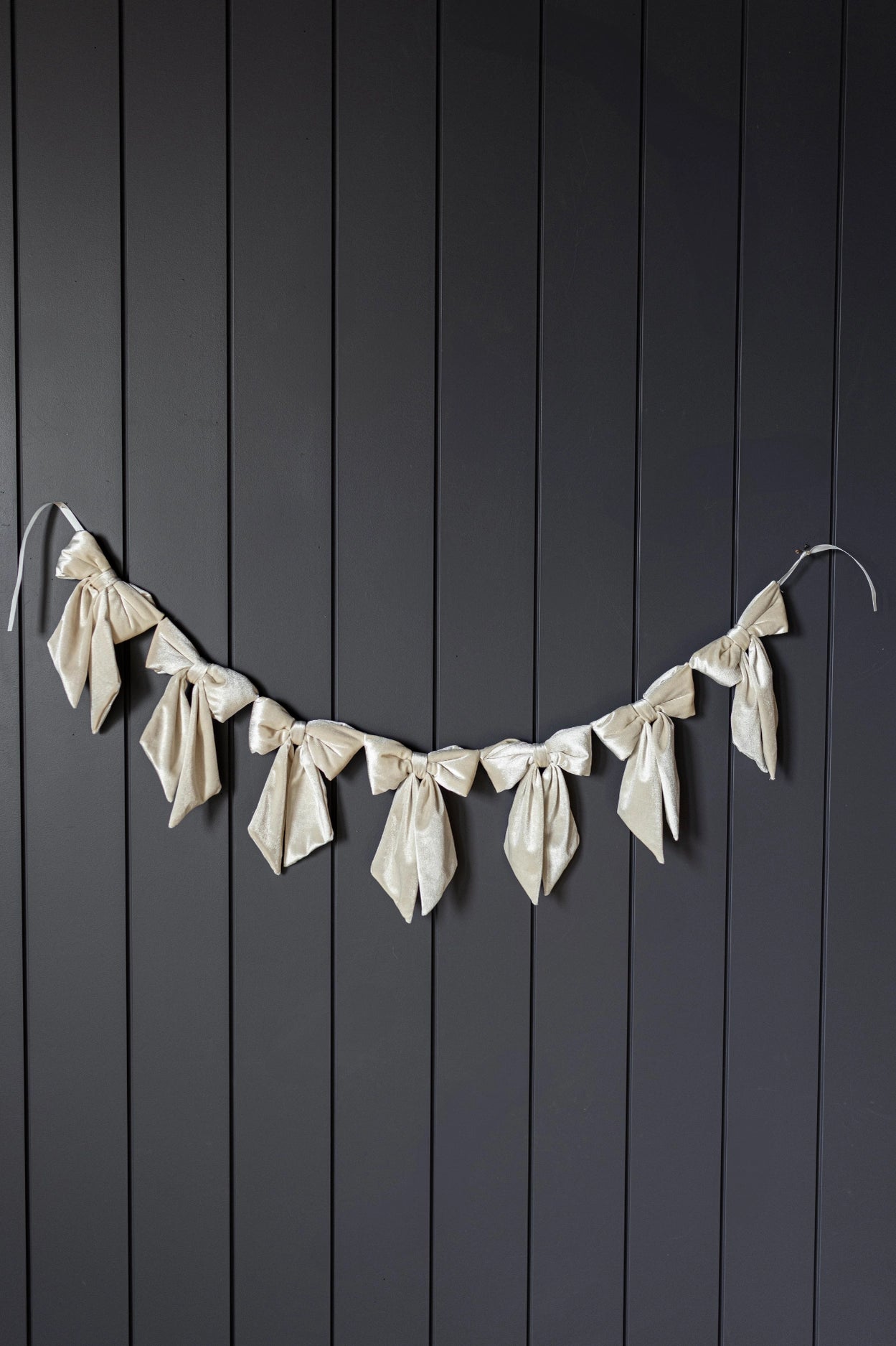 Bow Garland Velvet Fabric Cream