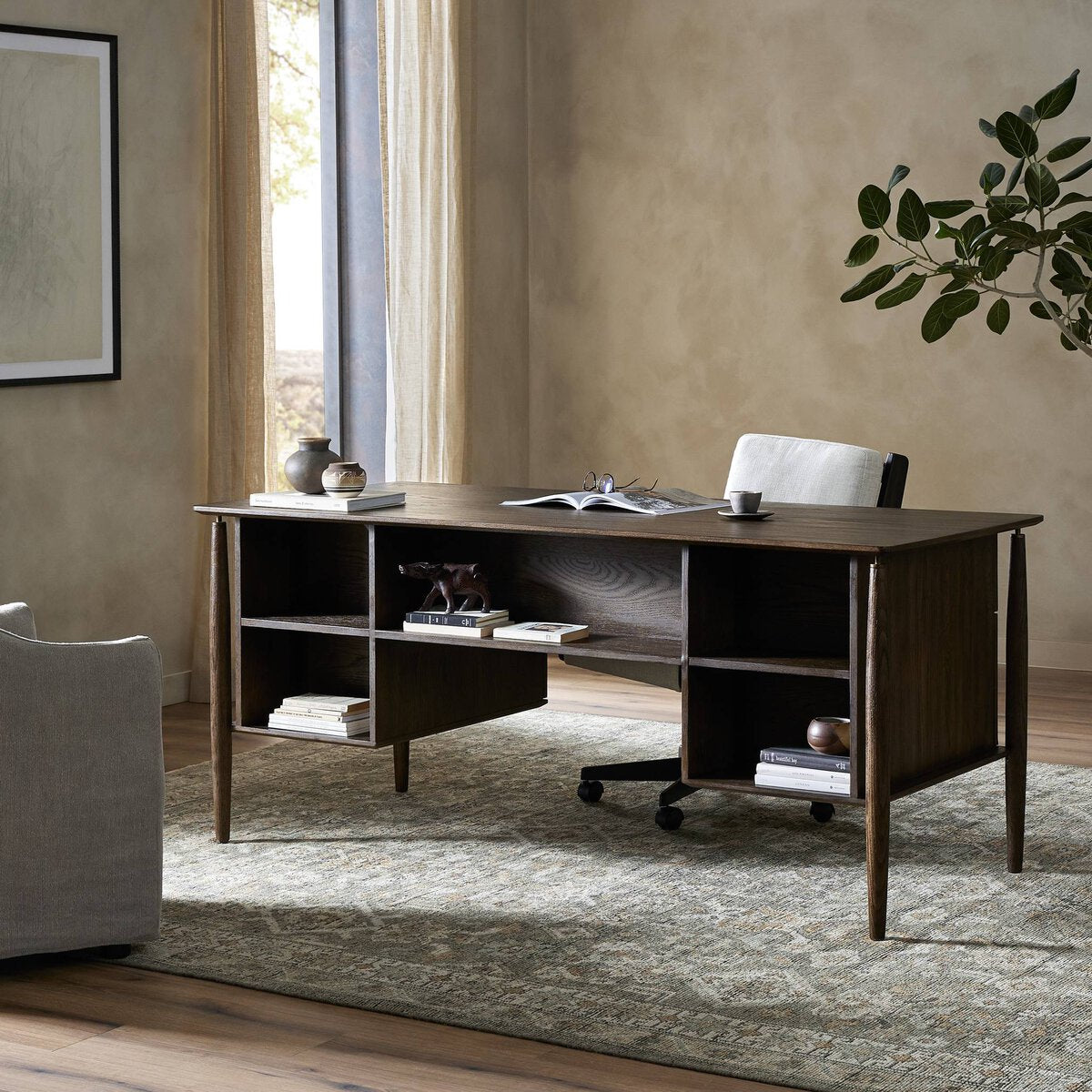 Markia Desk