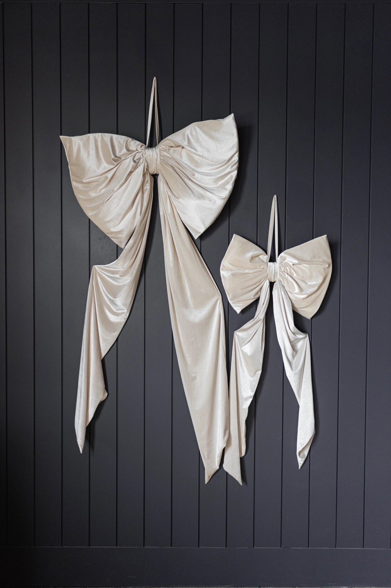 Oversized Bow in Velvet Cream