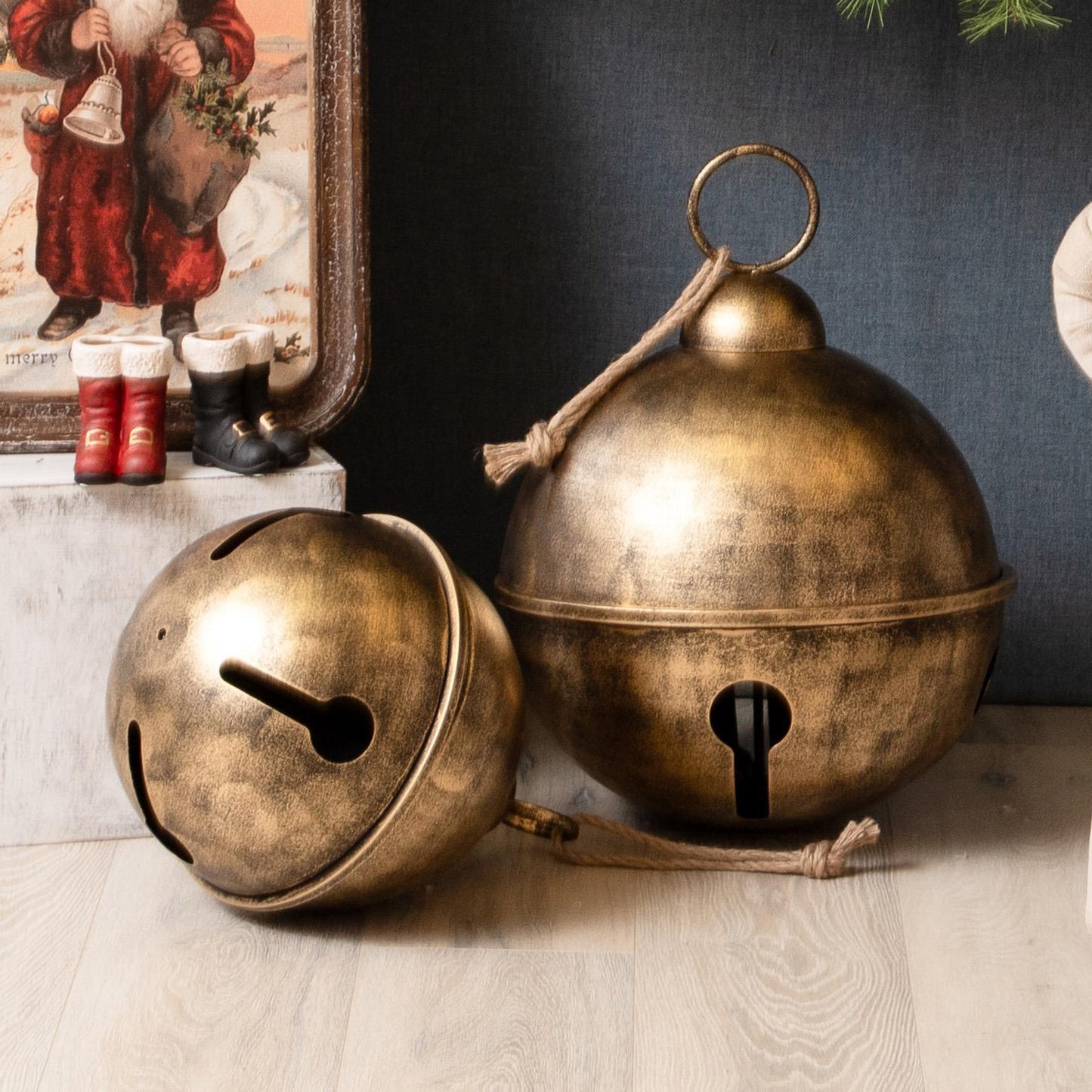 Oversized Gold Bells-Set