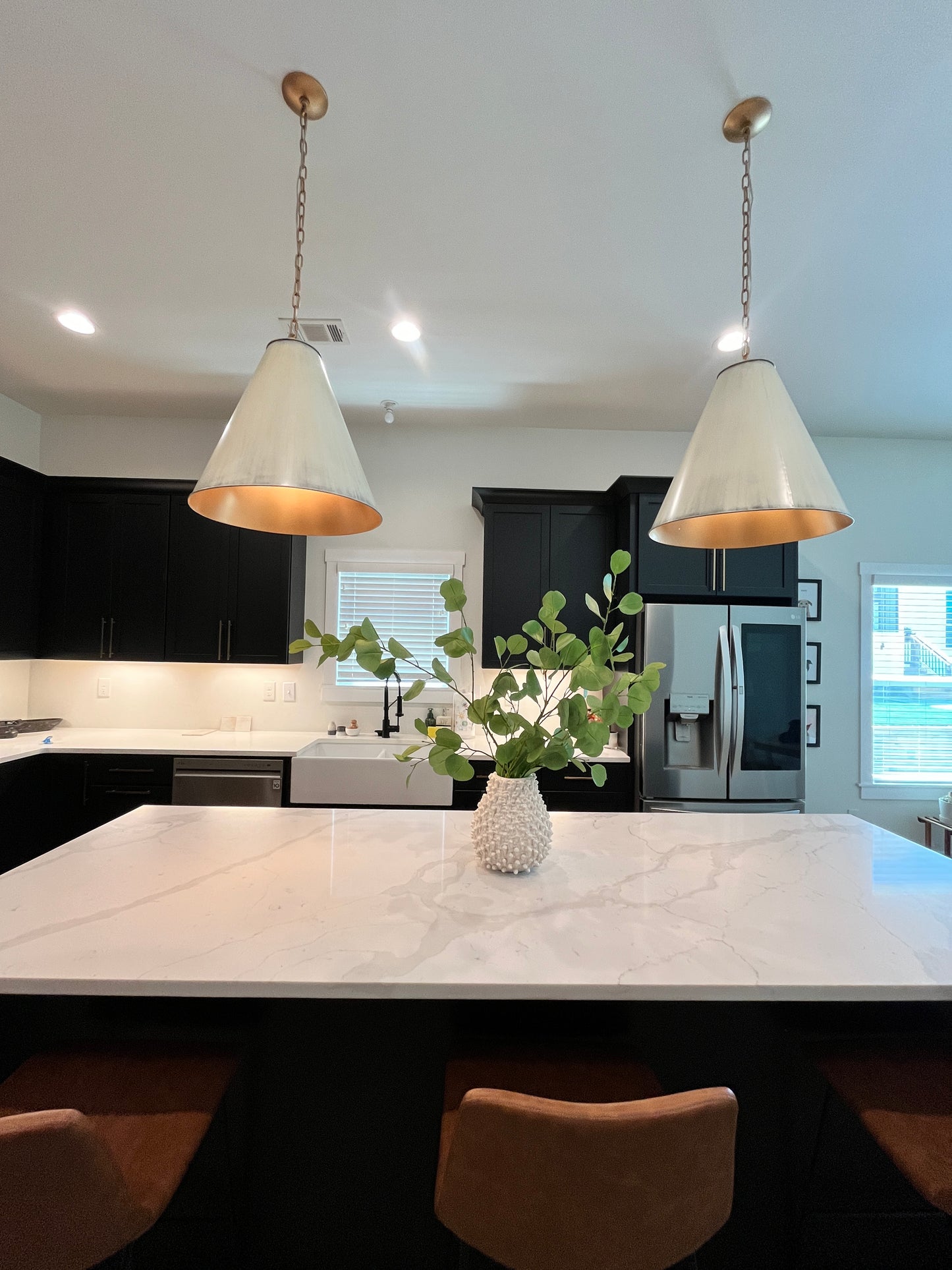 Nicole Pendant-Cream