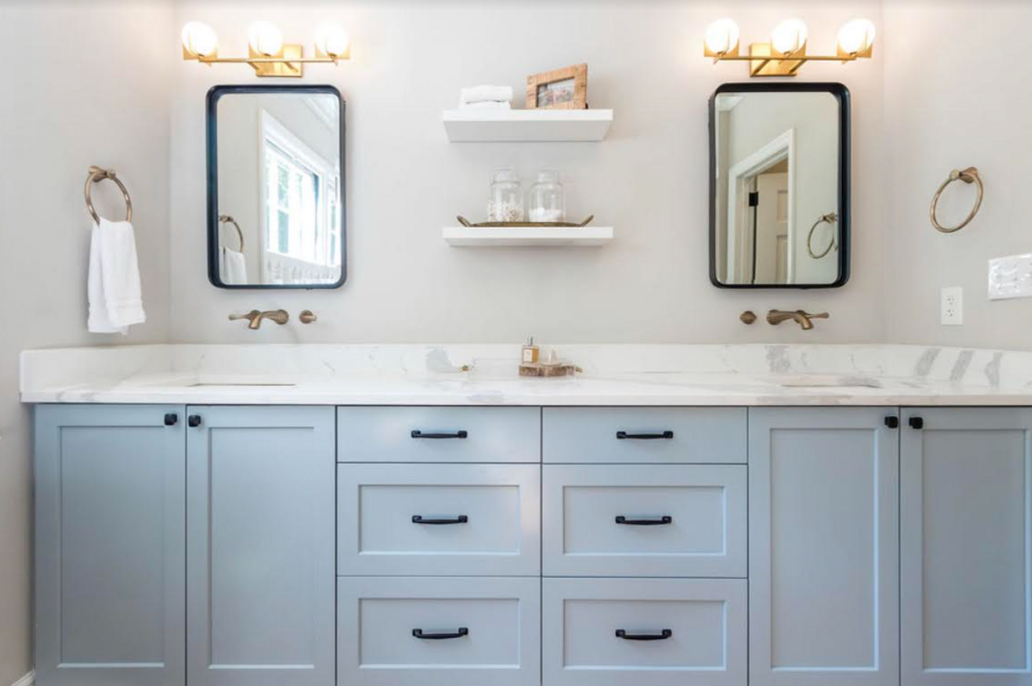 Abbott Vanity Light