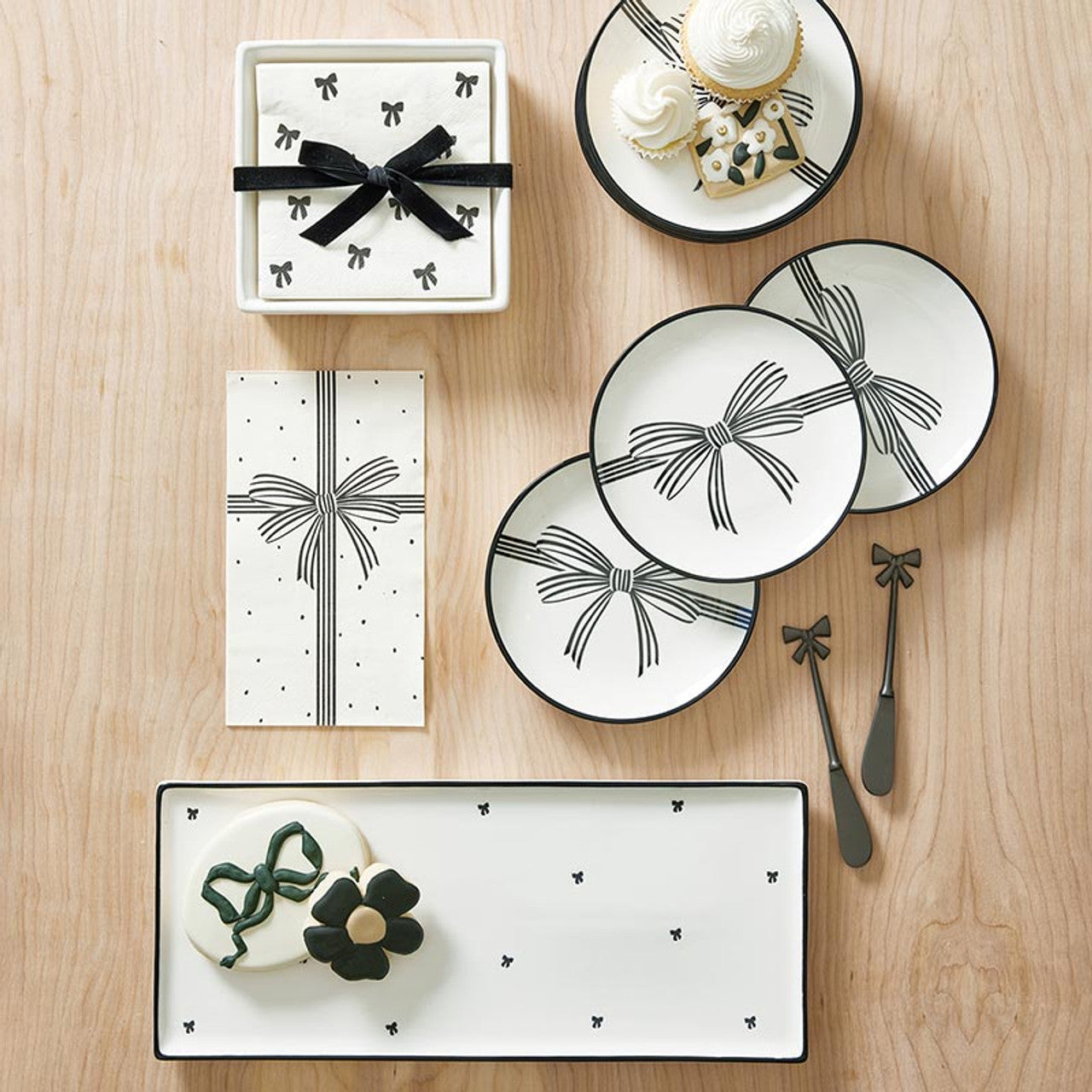 Black Bow App Plate