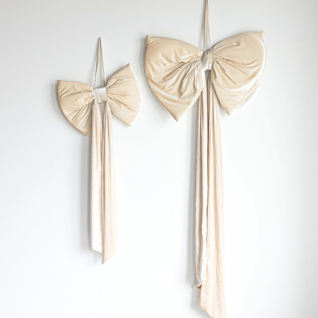 Oversized Bow in Velvet Cream