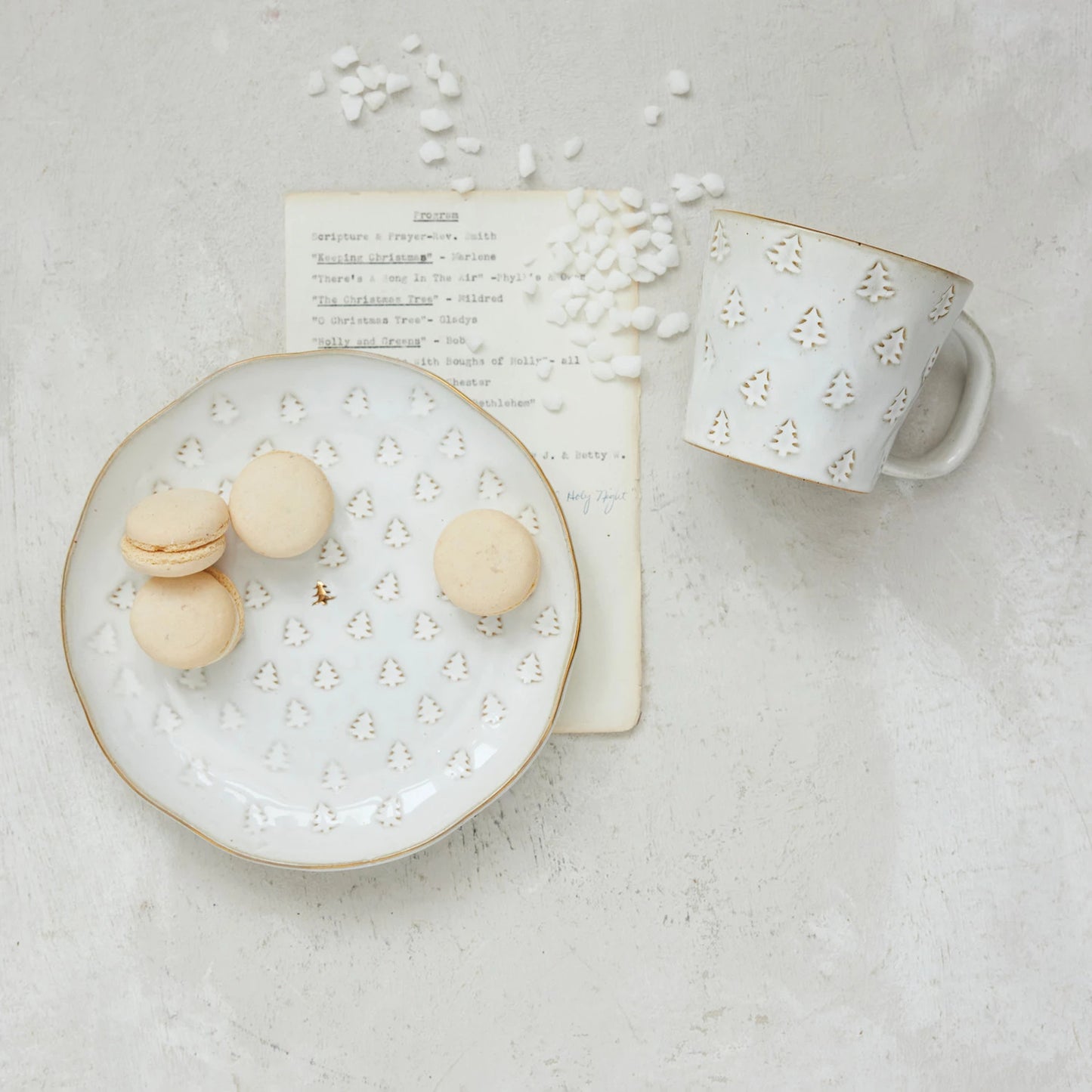 Debossed Stoneware Plate & Gold Electroplating