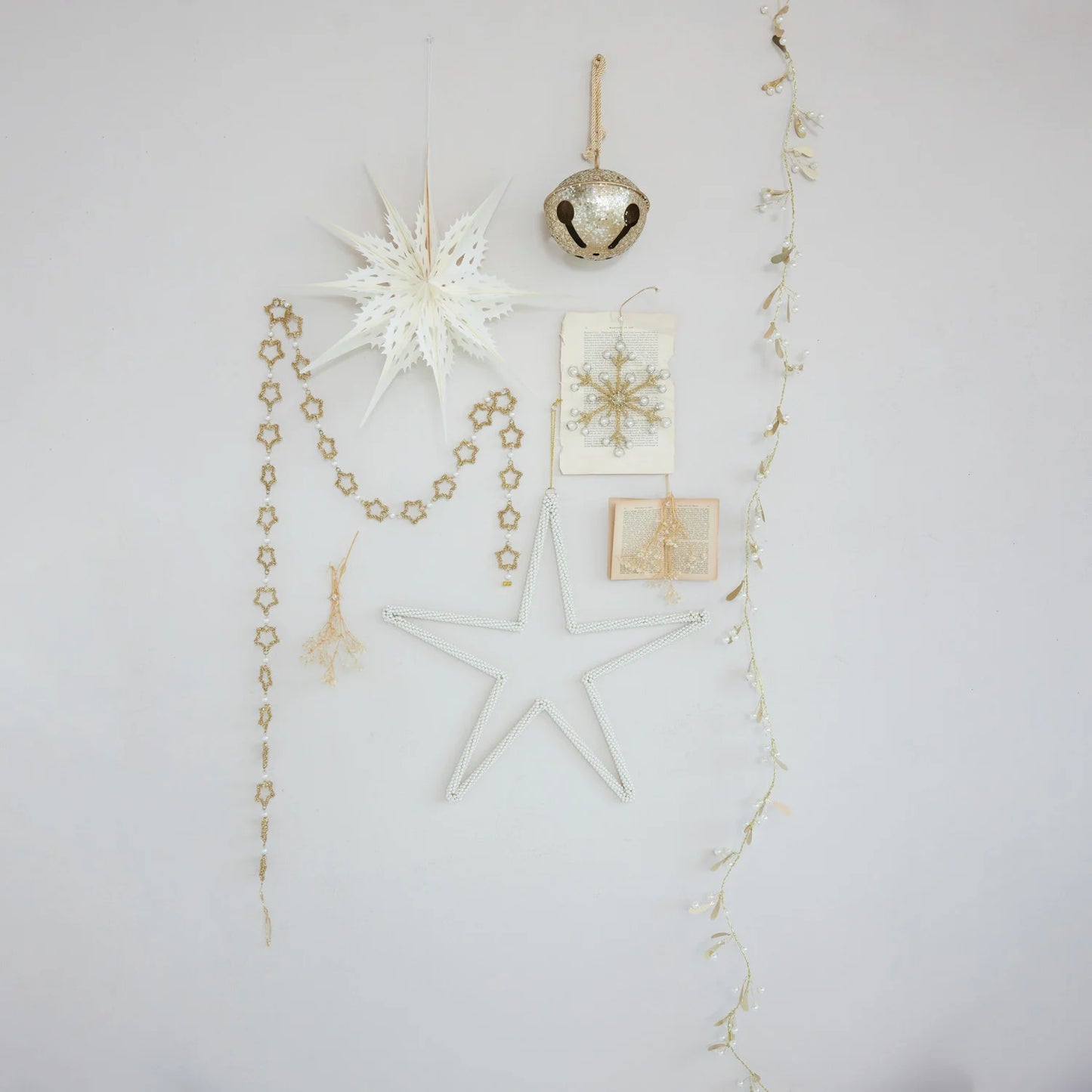 Beaded Star Garland w Pearls