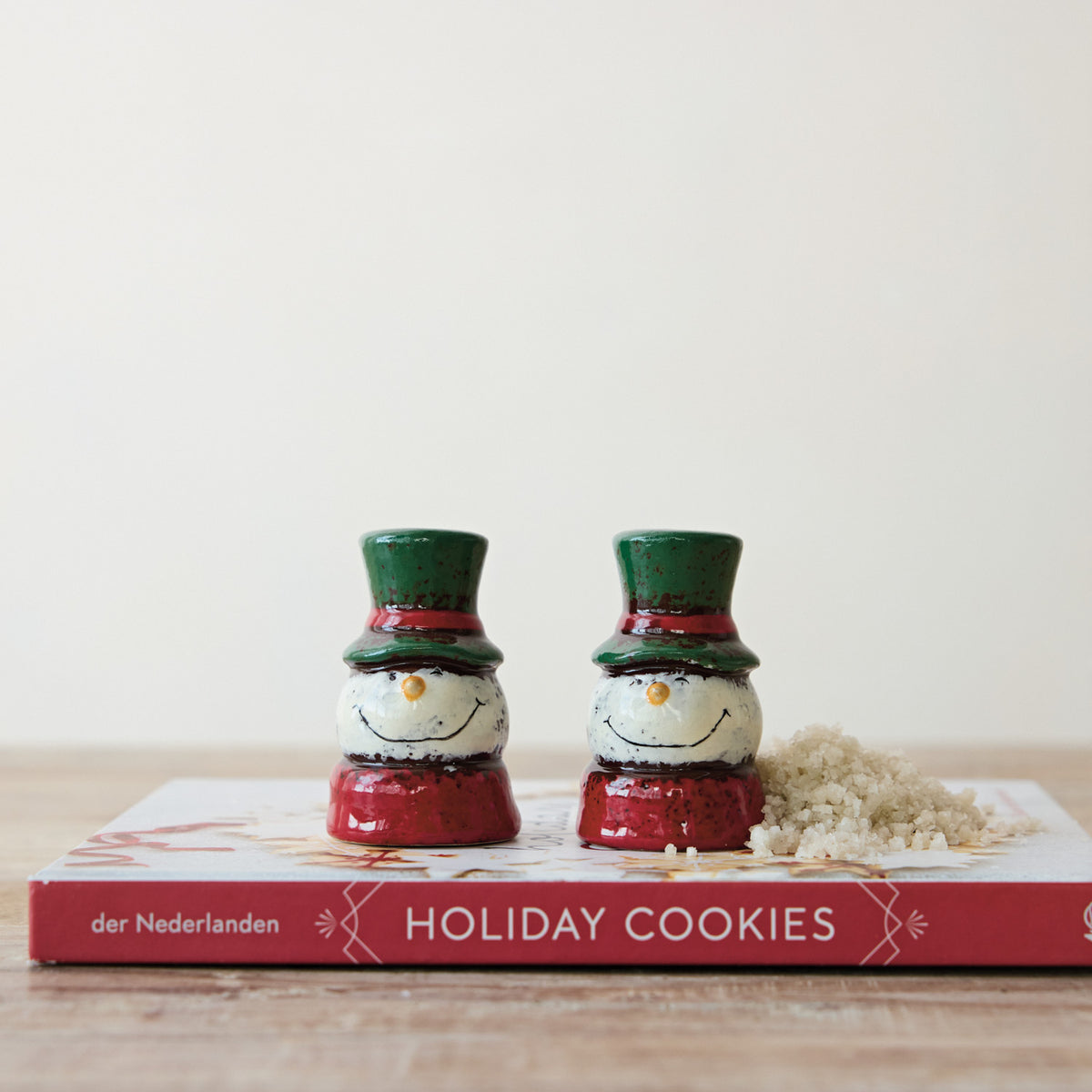 Snowman Salt & Pepper Shaker Set